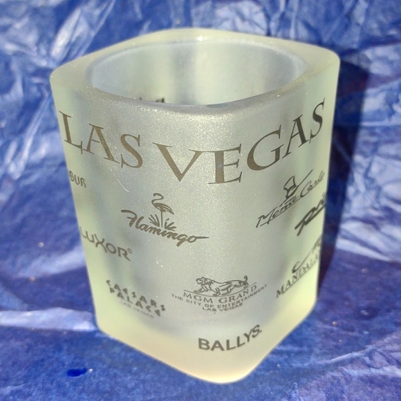Old collectible vintage Las Vegas casinos shot glass
